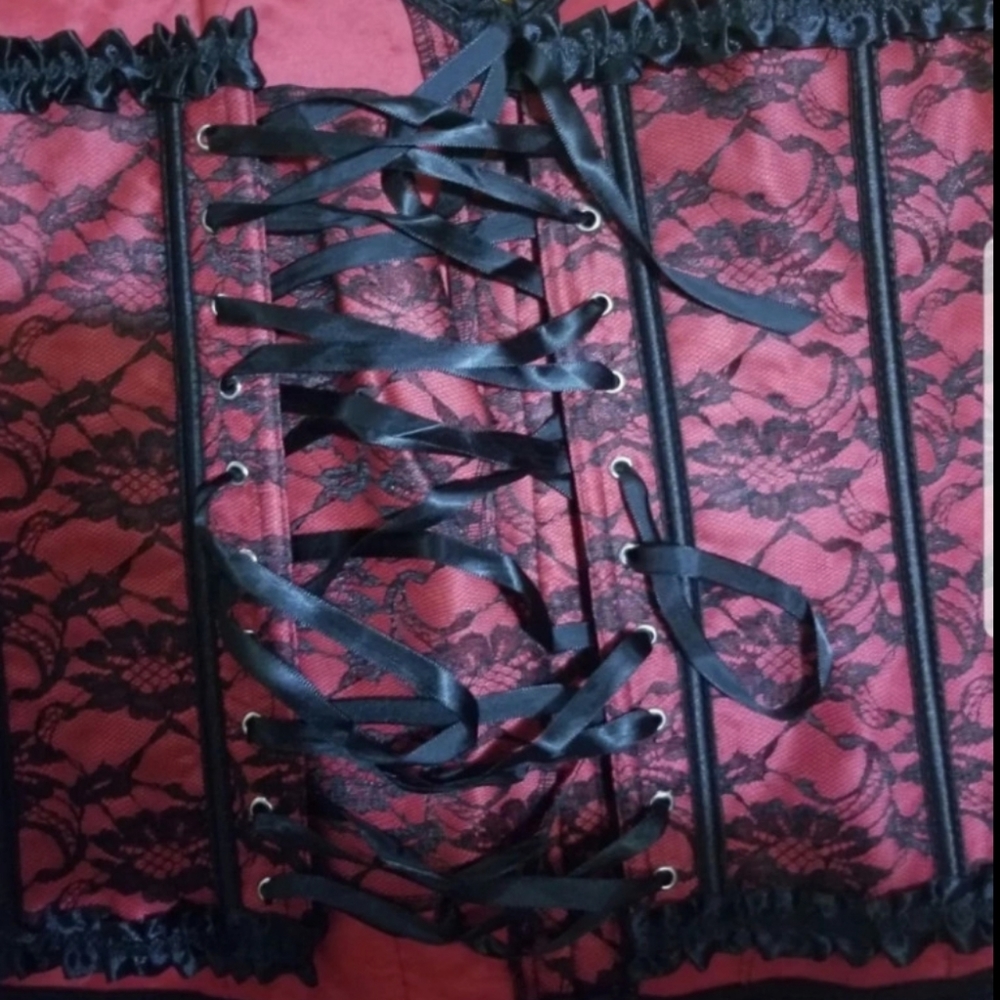 Corset - Picture 5 of 5